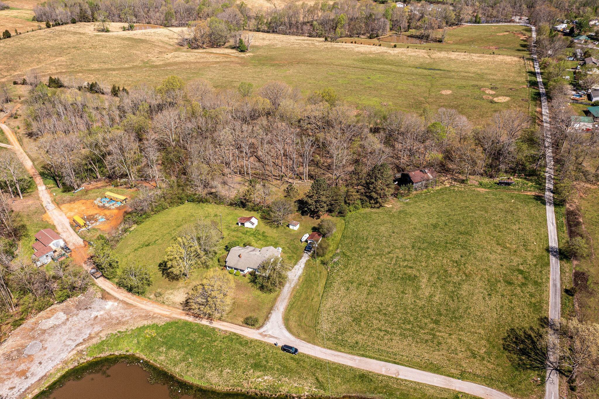8. Farm for Sale at 2633 Bearwallow Road Ashland City, Tennessee 37015 United States