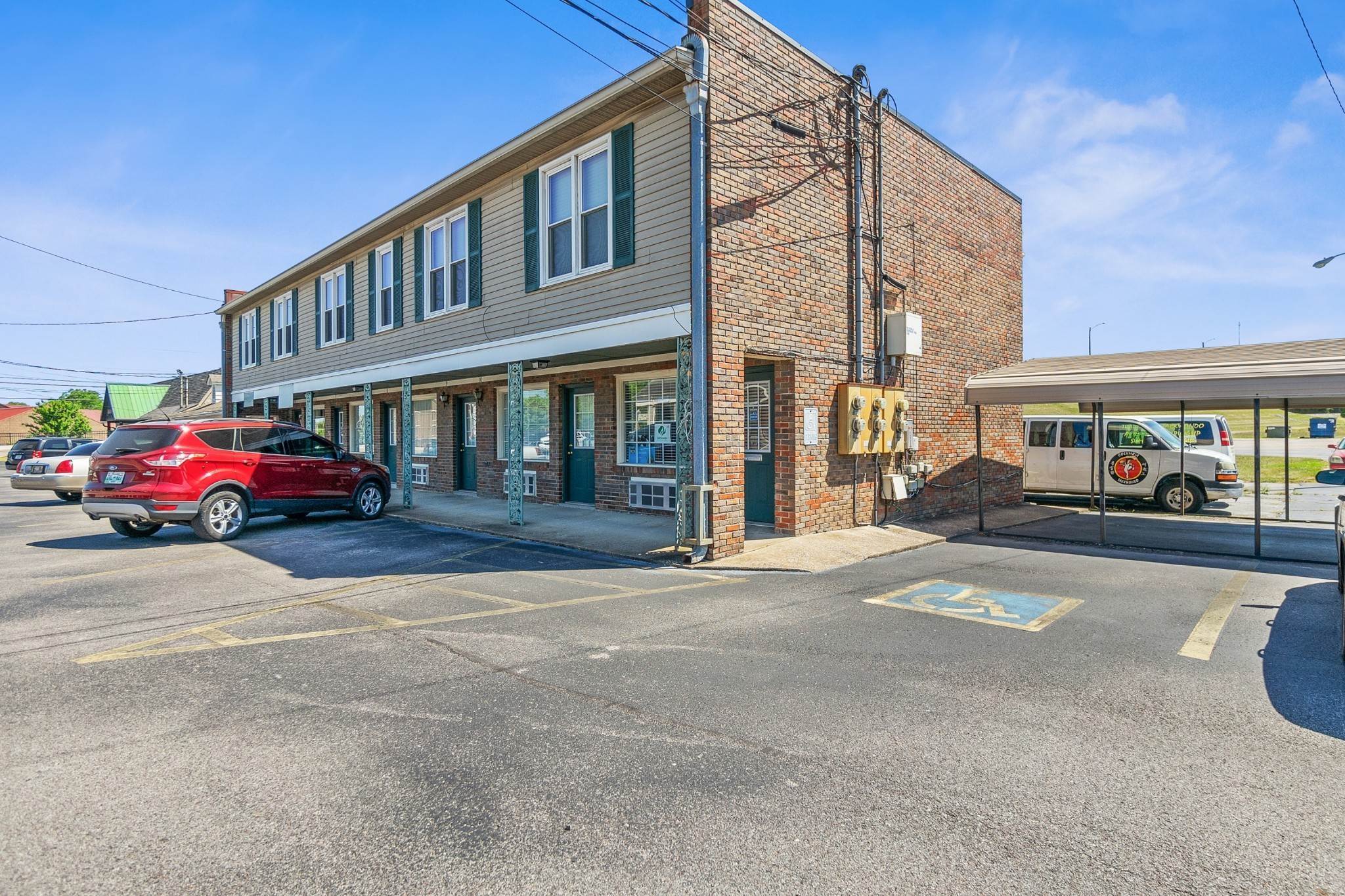 5. Commercial for Sale at 1129 Trotwood Avenue Columbia, Tennessee 38401 United States