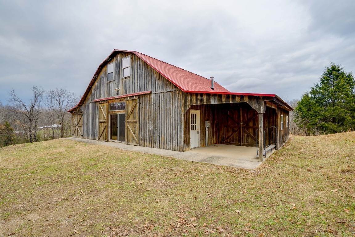 26. Farm for Sale at 1415 Harris Hollow Road Charlotte, Tennessee 37036 United States