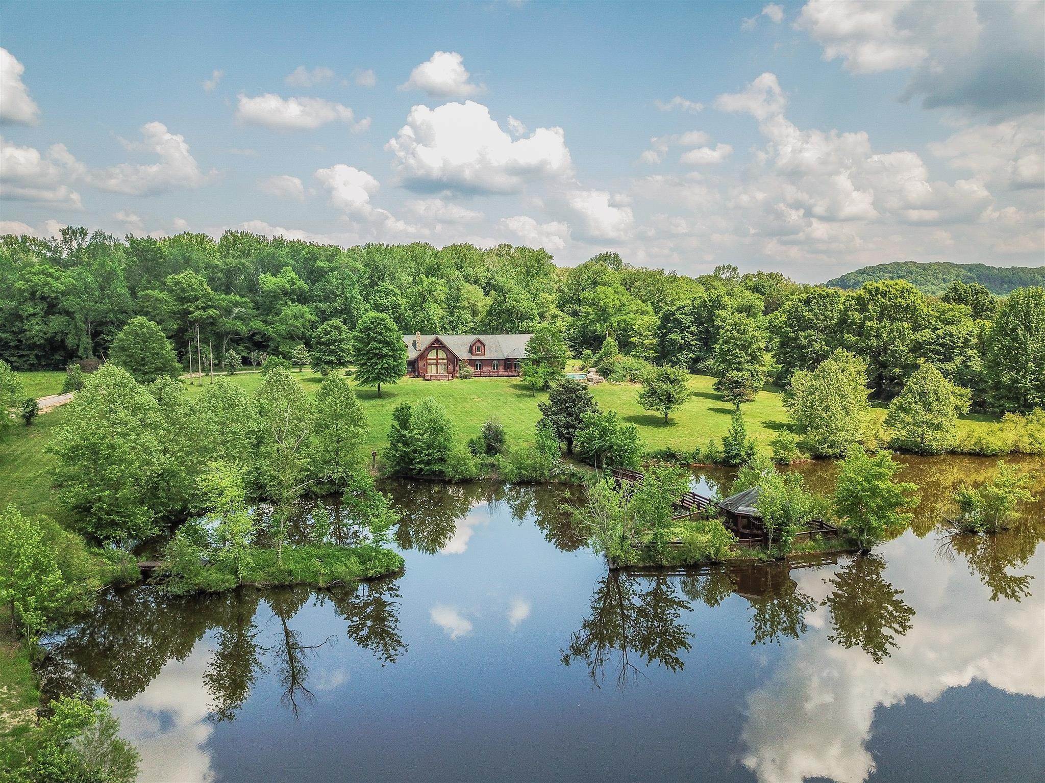 12. Single Family Homes for Sale at 1398 Narrows Of The Harpeth Road Kingston Springs, Tennessee 37082 United States