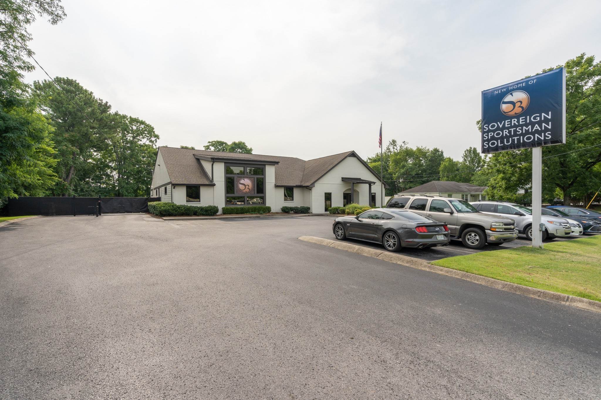 2. Commercial for Sale at Kenilwood Drive Nashville, Tennessee 37204 United States