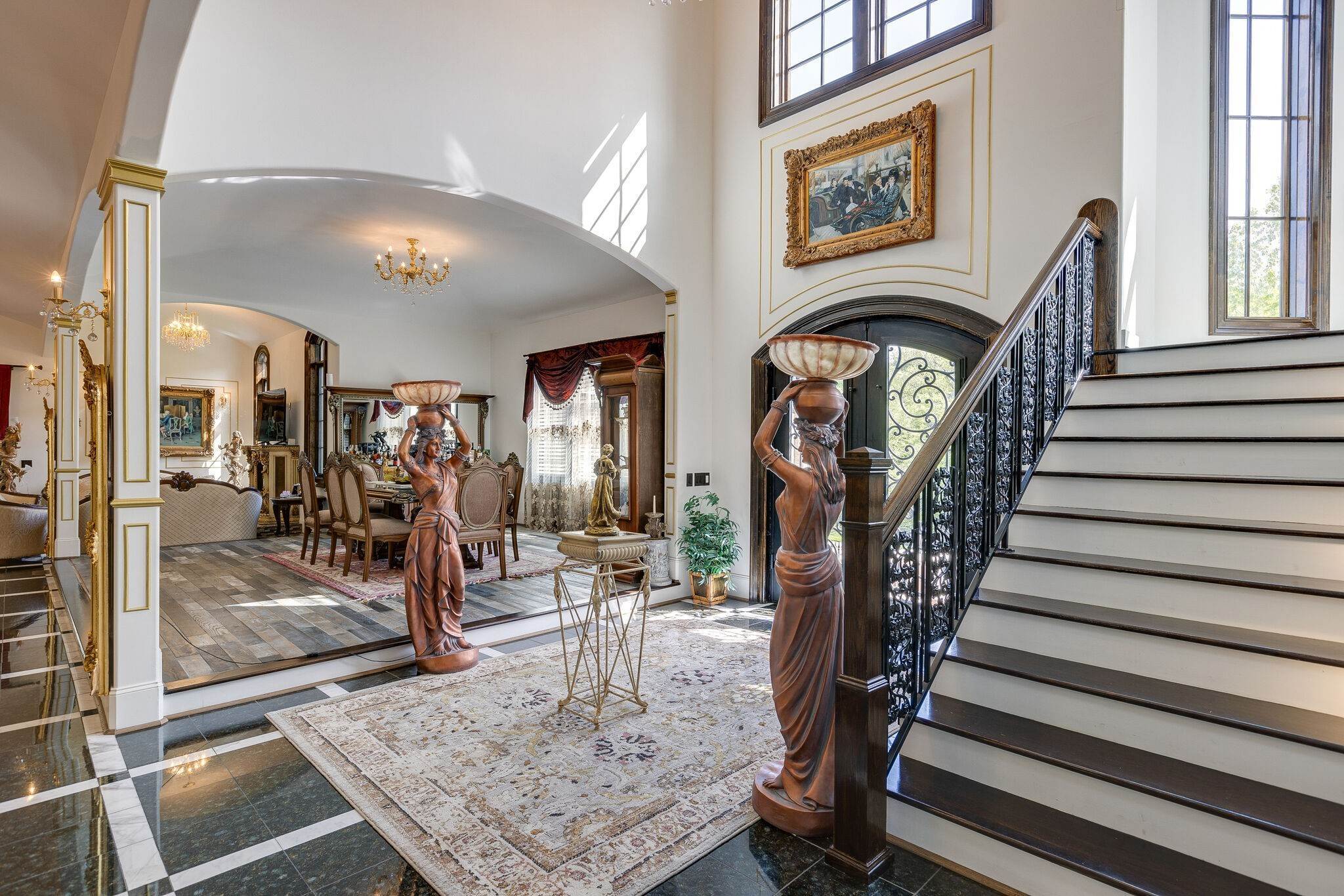 8. Single Family Homes for Sale at 373 The Lady Of The Lake Lane Franklin, Tennessee 37067 United States
