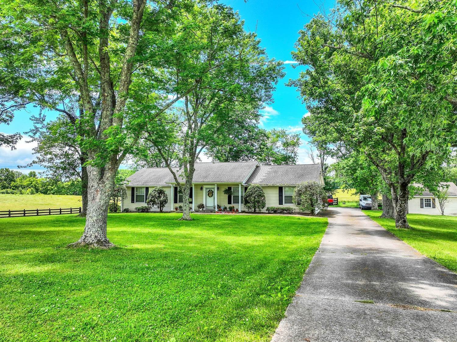 3. Farm for Sale at 2352 Horn Springs Road Lebanon, Tennessee 37087 United States