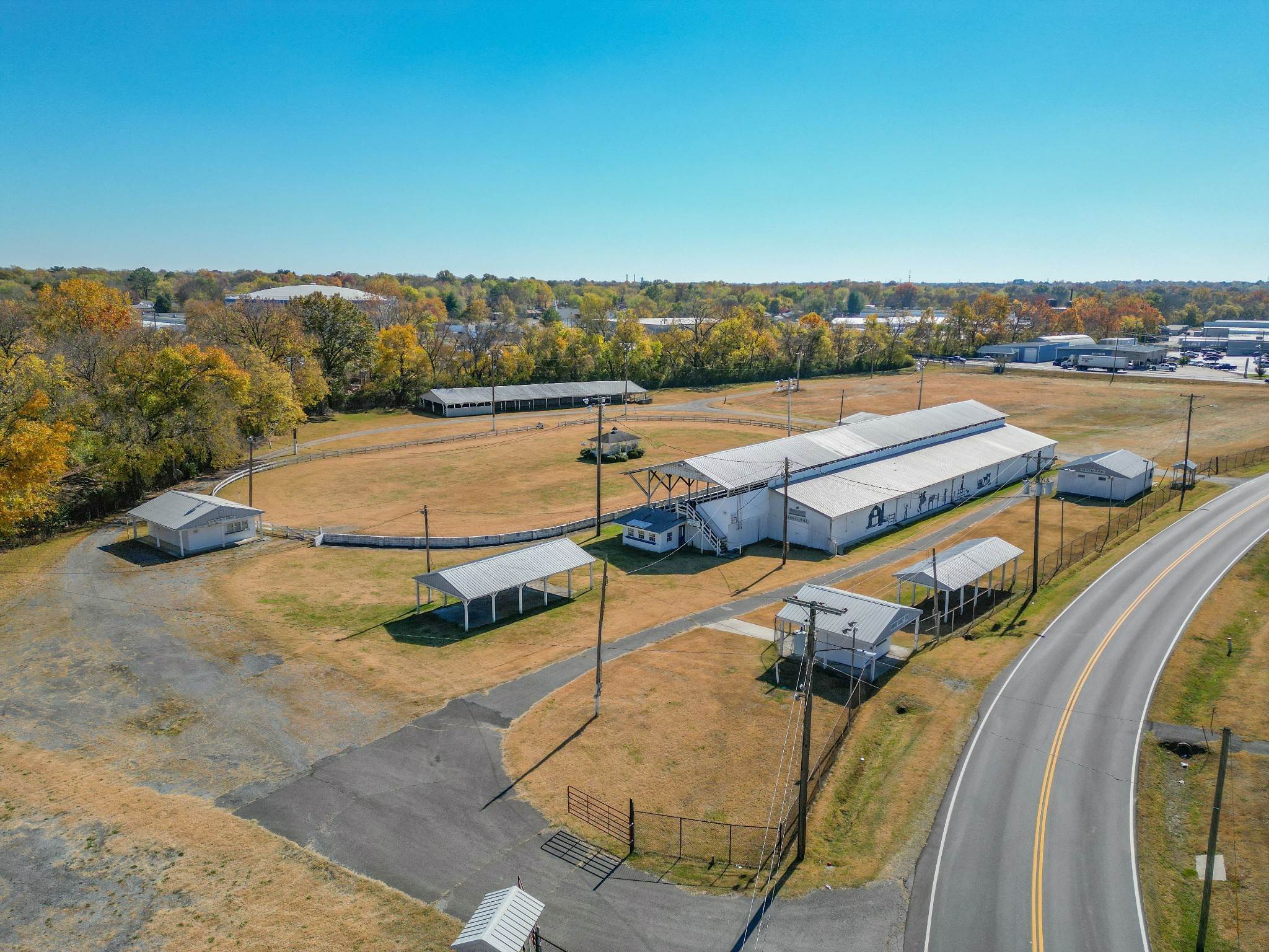 10. Commercial for Sale at 222 Fairground Road Gallatin, Tennessee 37066 United States