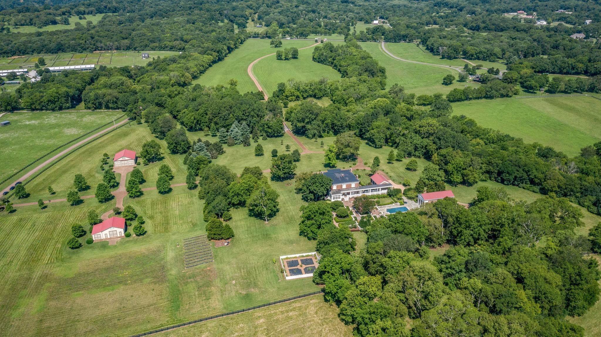 47. Single Family Homes for Sale at 1711 Old Hillsboro Road Franklin, Tennessee 37069 United States