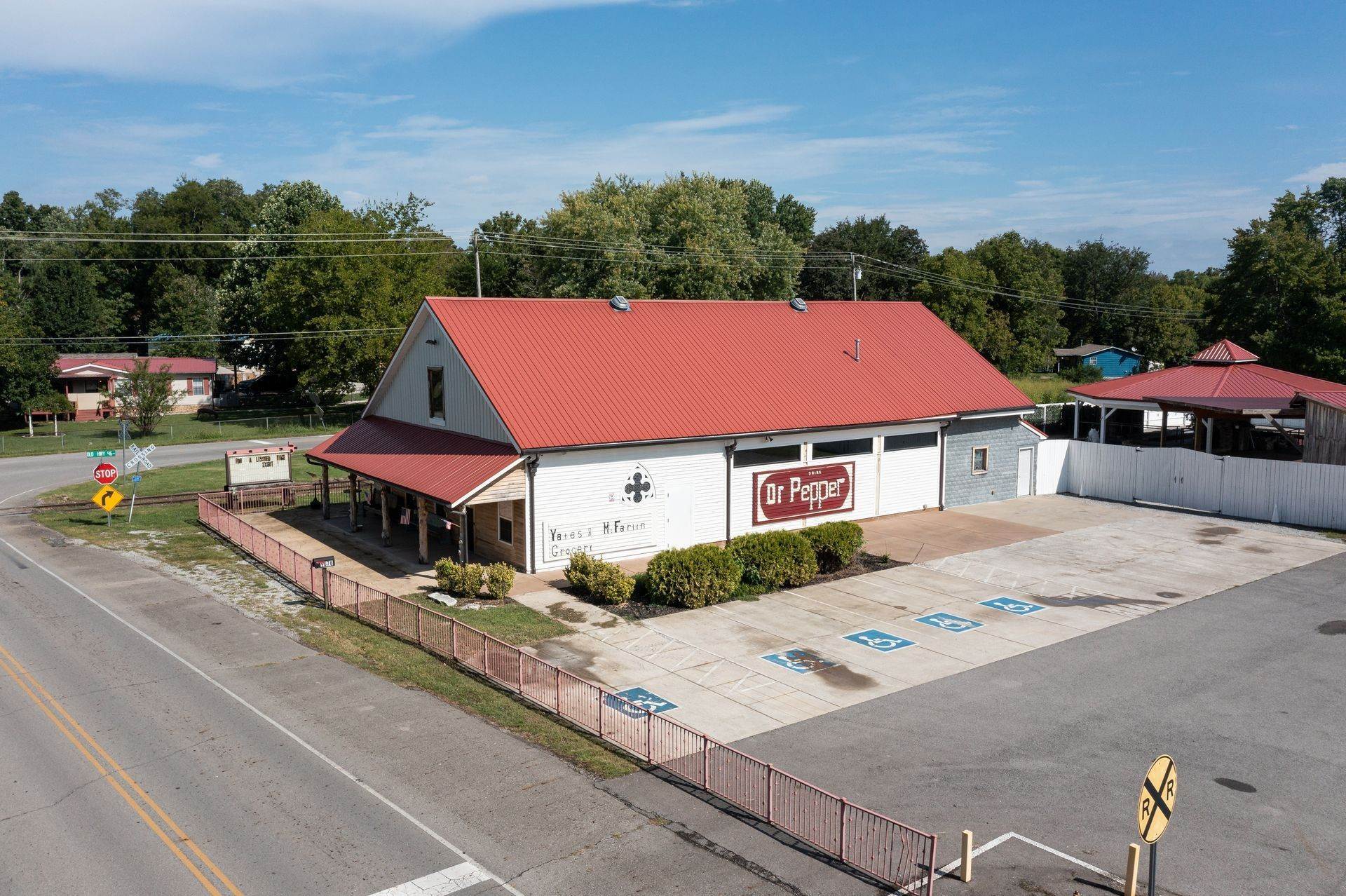 Commercial for Sale at 9676 Old Highway 46 Bon Aqua, Tennessee 37025 United States