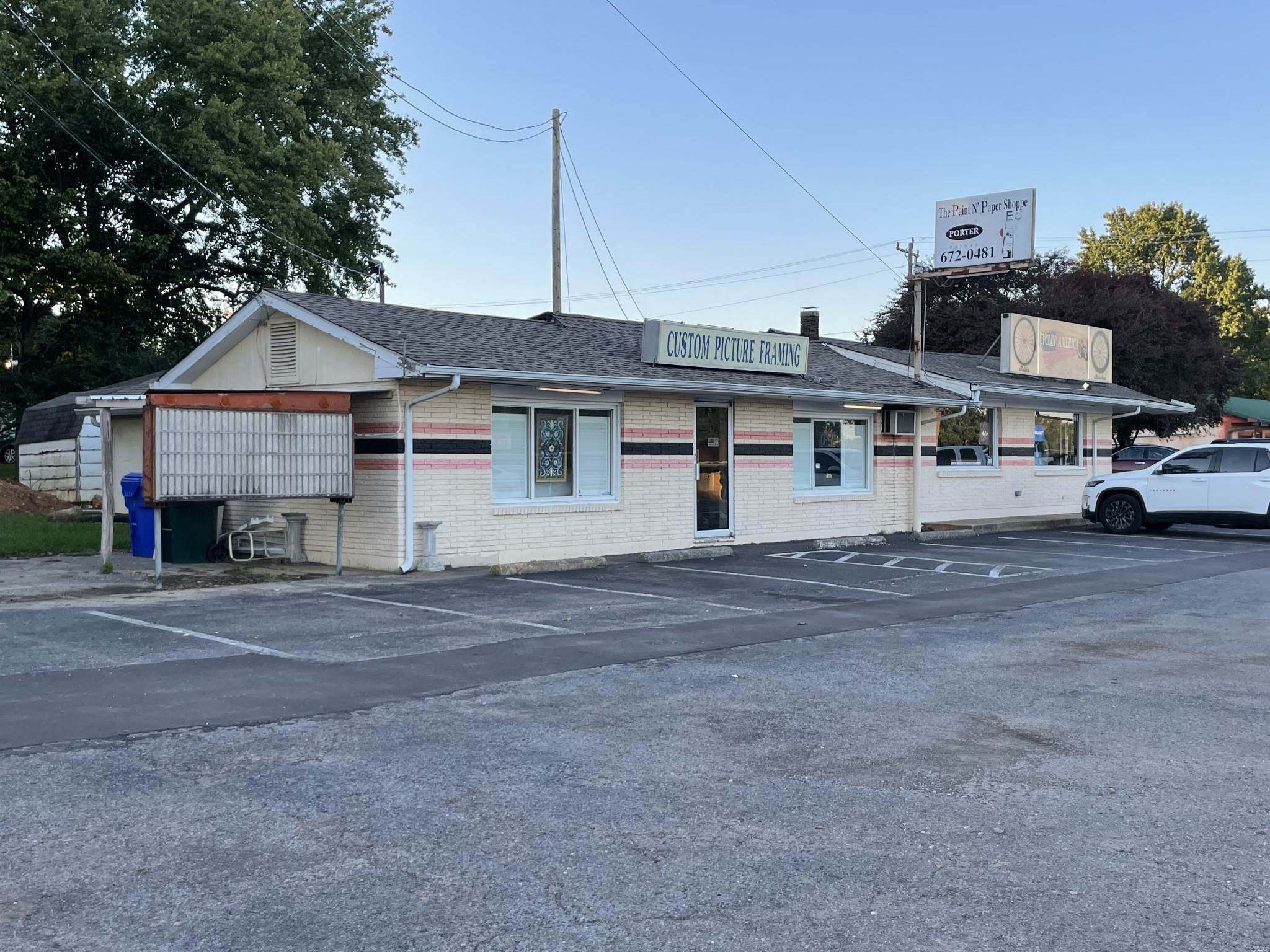 2. Commercial for Sale at 3011 Hwy 31w White House, Tennessee 37188 United States