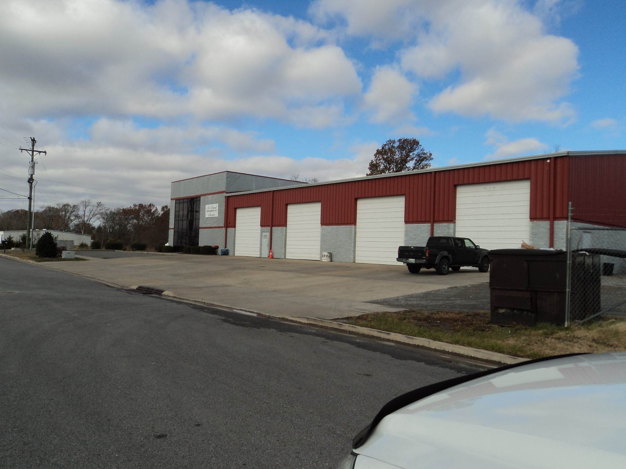 6. Commercial for Sale at 101 Jessica Lauren Court Hendersonville, Tennessee 37075 United States
