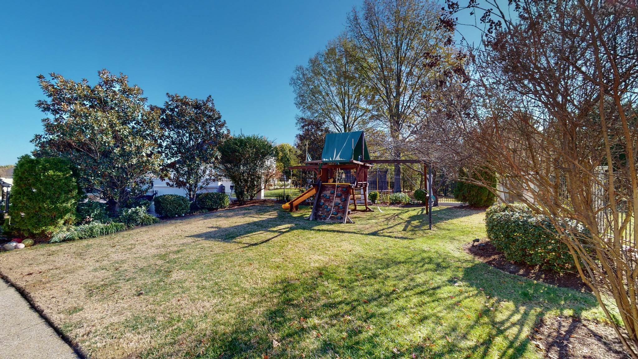 27. Single Family Homes for Sale at 5230 Margarets Place Brentwood, Tennessee 37027 United States