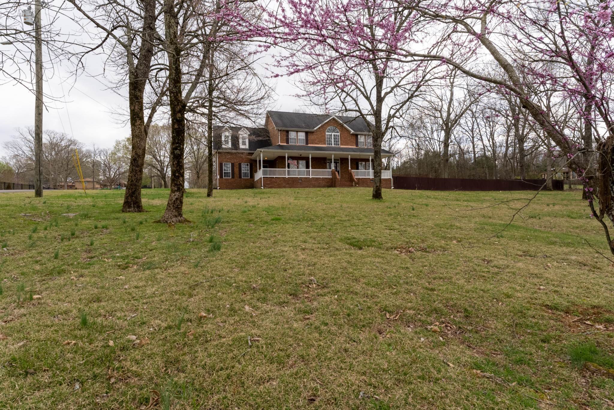 Single Family Homes for Sale at 100 Vaughnwood Drive La Vergne, Tennessee 37086 United States