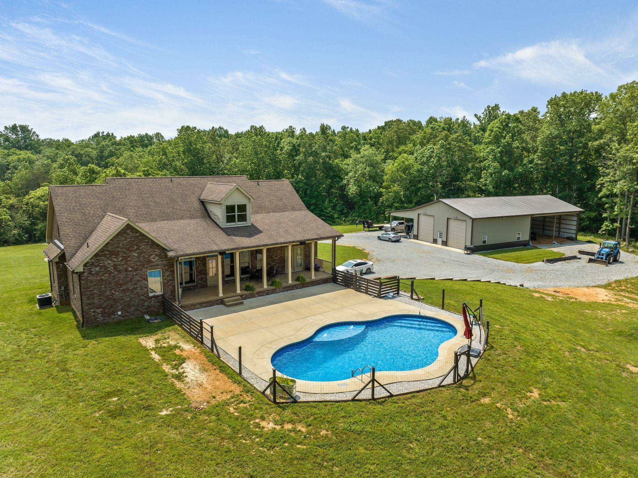 40. Single Family Homes for Sale at 7706 Spicer Farm Pvt Drive Fairview, Tennessee 37062 United States