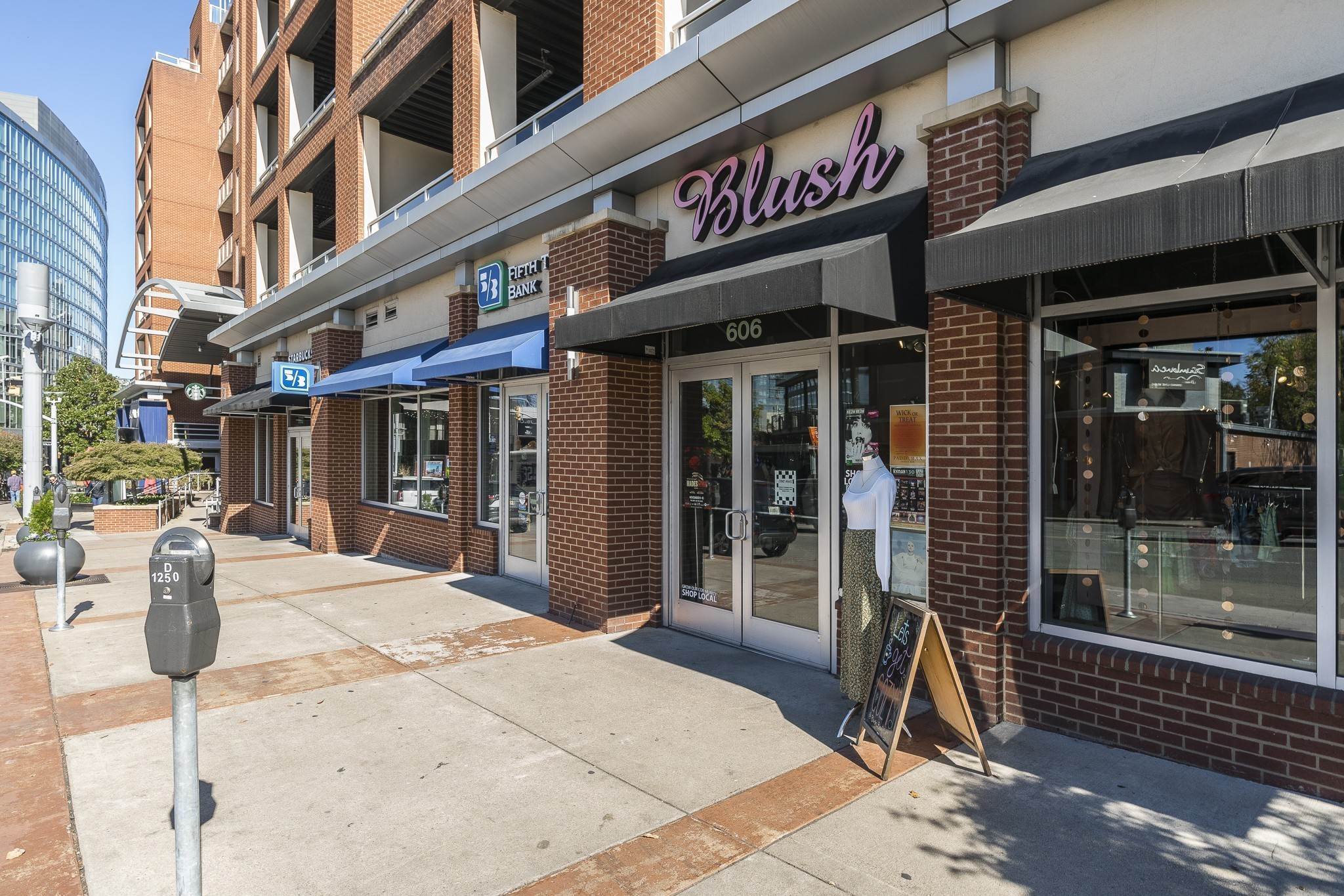 43. High Rise for Sale at 600 12th Ave, S Nashville, Tennessee 37203 United States