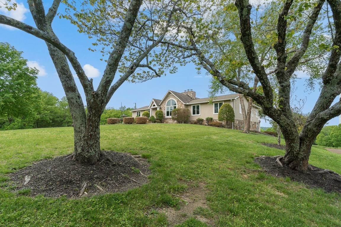 7. Single Family Homes for Sale at 12212 Old Hickory Blvd Hermitage, Tennessee 37076 United States