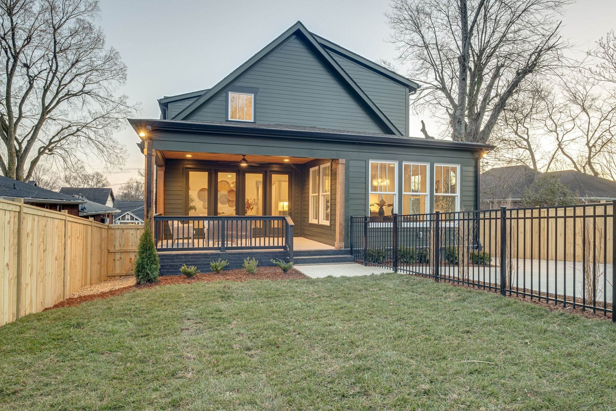 42. Single Family Homes for Sale at 4010 Utah Avenue Nashville, Tennessee 37209 United States