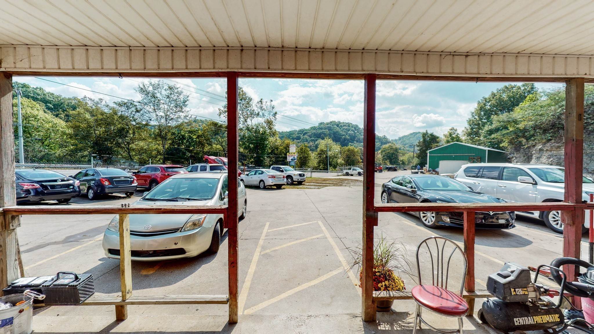 16. Commercial for Sale at 1402 Louisville Hwy Goodlettsville, Tennessee 37072 United States