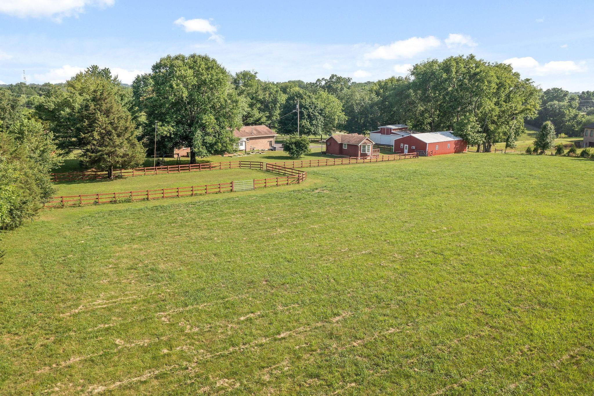 45. Single Family Homes for Sale at 823 Old Lebanon Dirt Road Hermitage, Tennessee 37076 United States