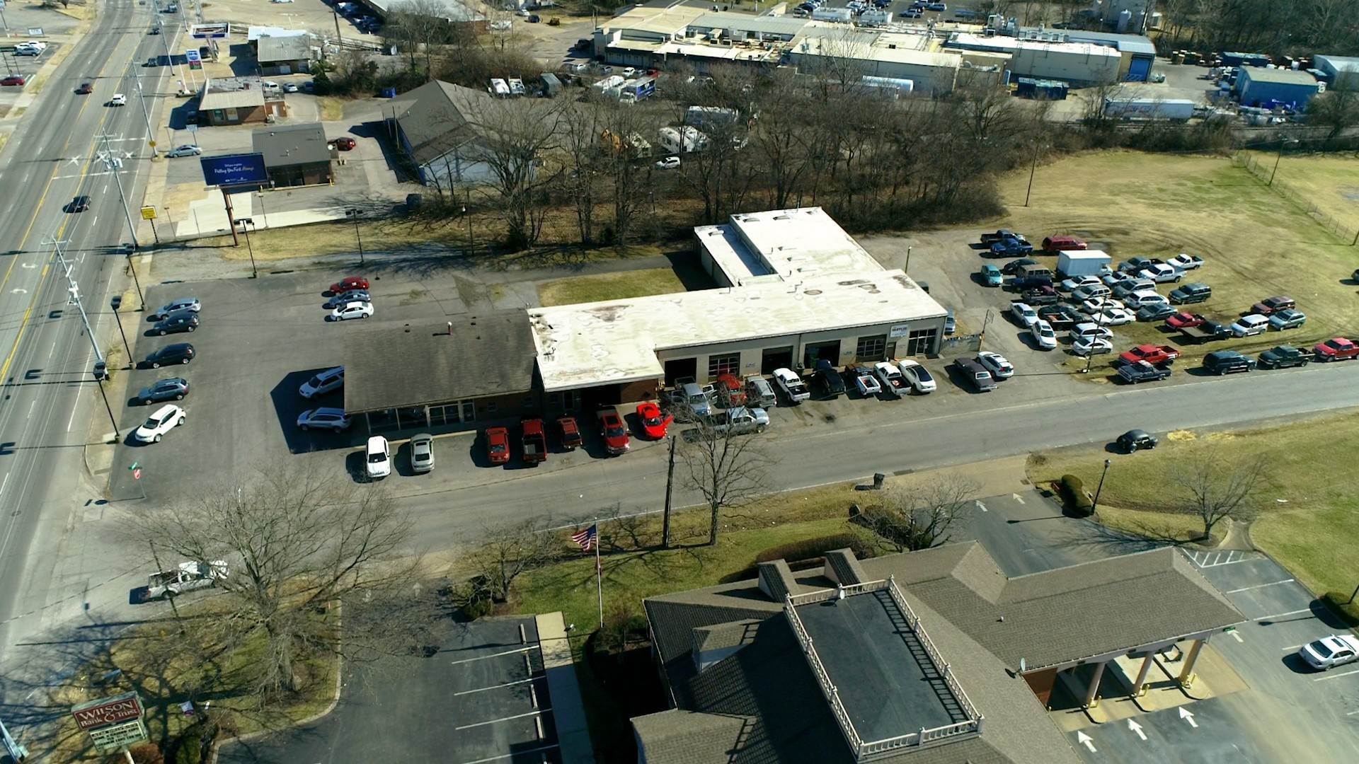6. Commercial for Sale at 441 W Main Street Gallatin, Tennessee 37066 United States