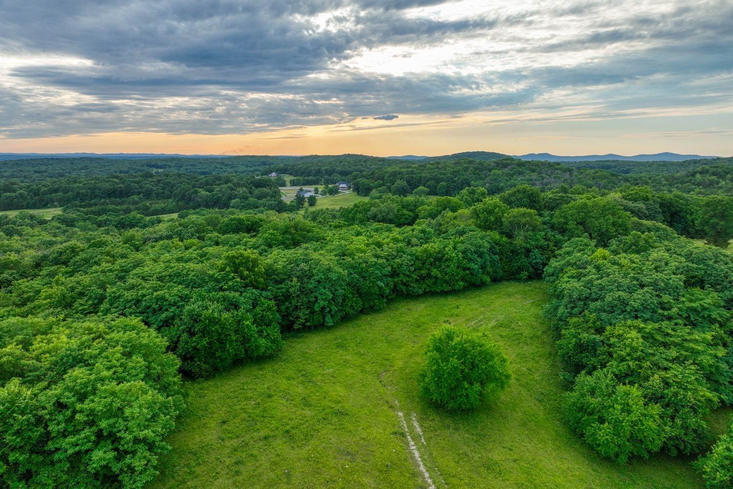 50. Farm for Sale at Elrod Mcelroy Road Milton, Tennessee 37118 United States