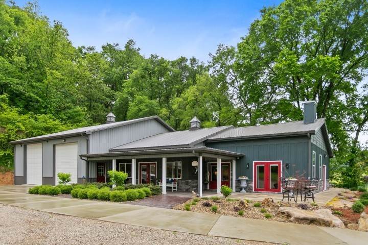 Single Family Homes for Sale at 2878 Fly Road Santa Fe, Tennessee 38482 United States