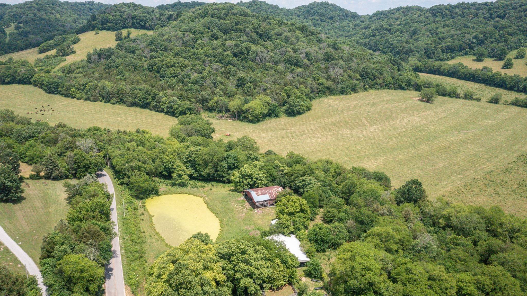 13. Single Family Homes for Sale at 1960 Rock Springs Rd, Buffalo Valley, TN, 38548 1960 Rock Springs Rd Buffalo Valley, Tennessee 38548 United States